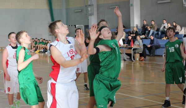 Porażka młodzików z La Basketem