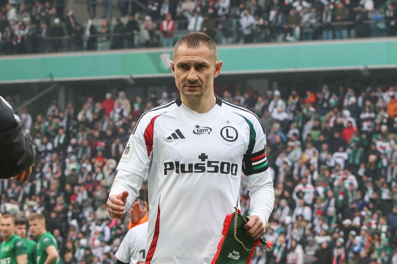 Starcie "Wojskowych" klubów, z pożegnaniem legendy w tle