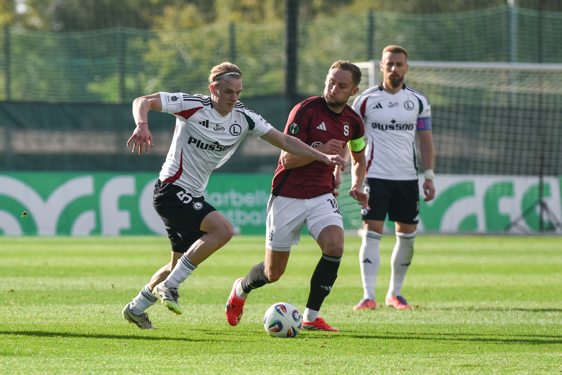 Legia wśród faworytów do pozyskania Kuchty. Konkurencja jest jednak silna