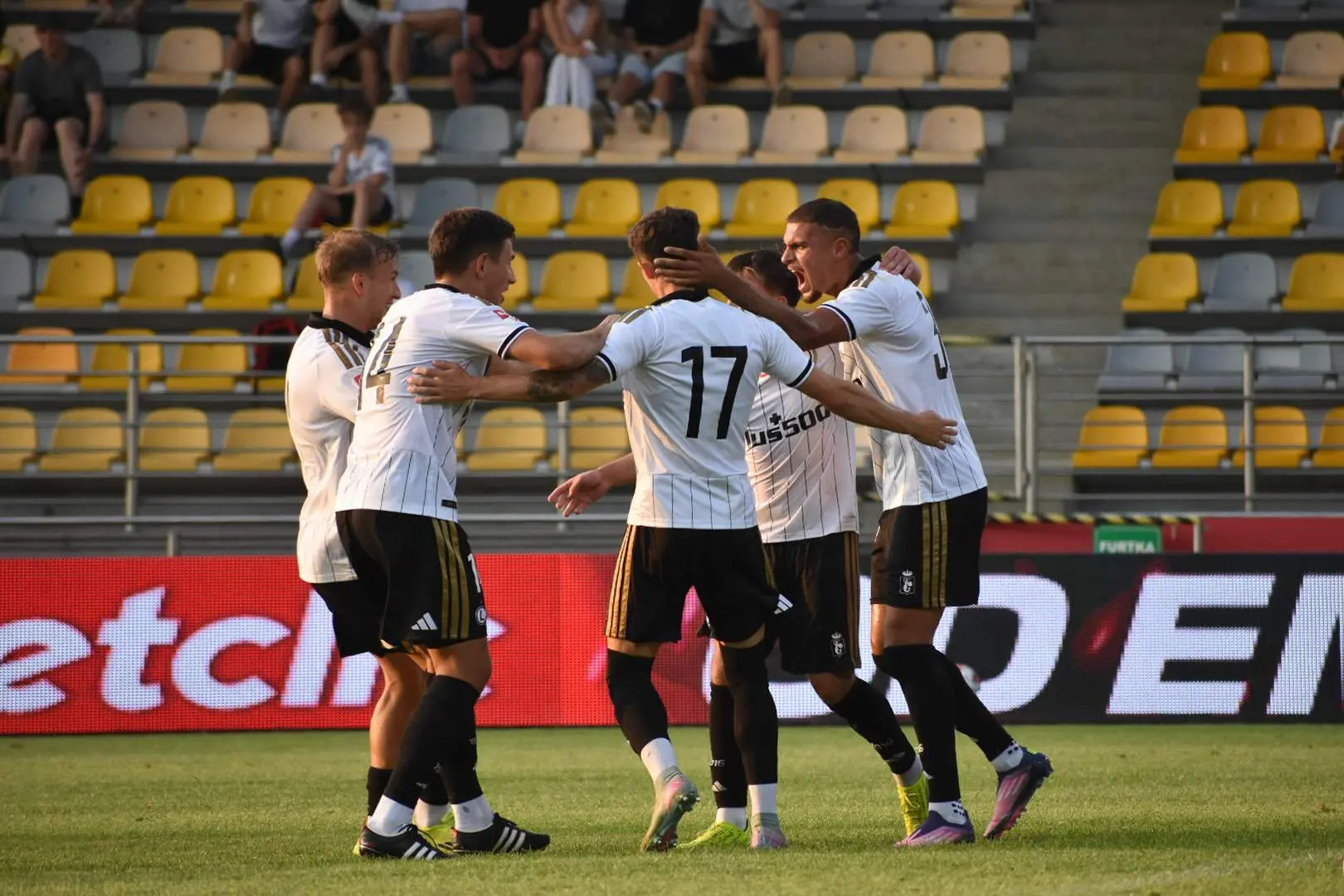 II liga: Legia II Warszawa 6-1 Sokół Kleczew
