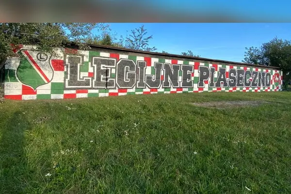 Nowe legijne graffiti: Legijne Piaseczno (630)