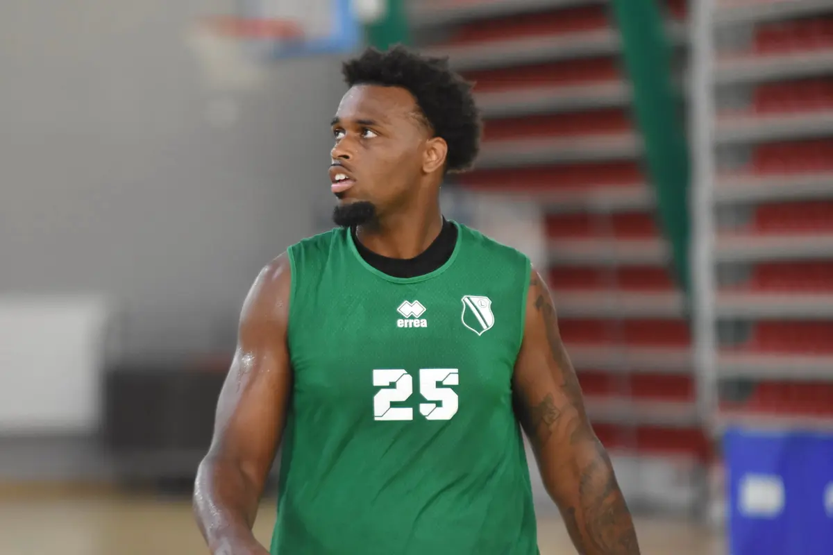 Sparing: Niners Chemnitz 68-74 Legia