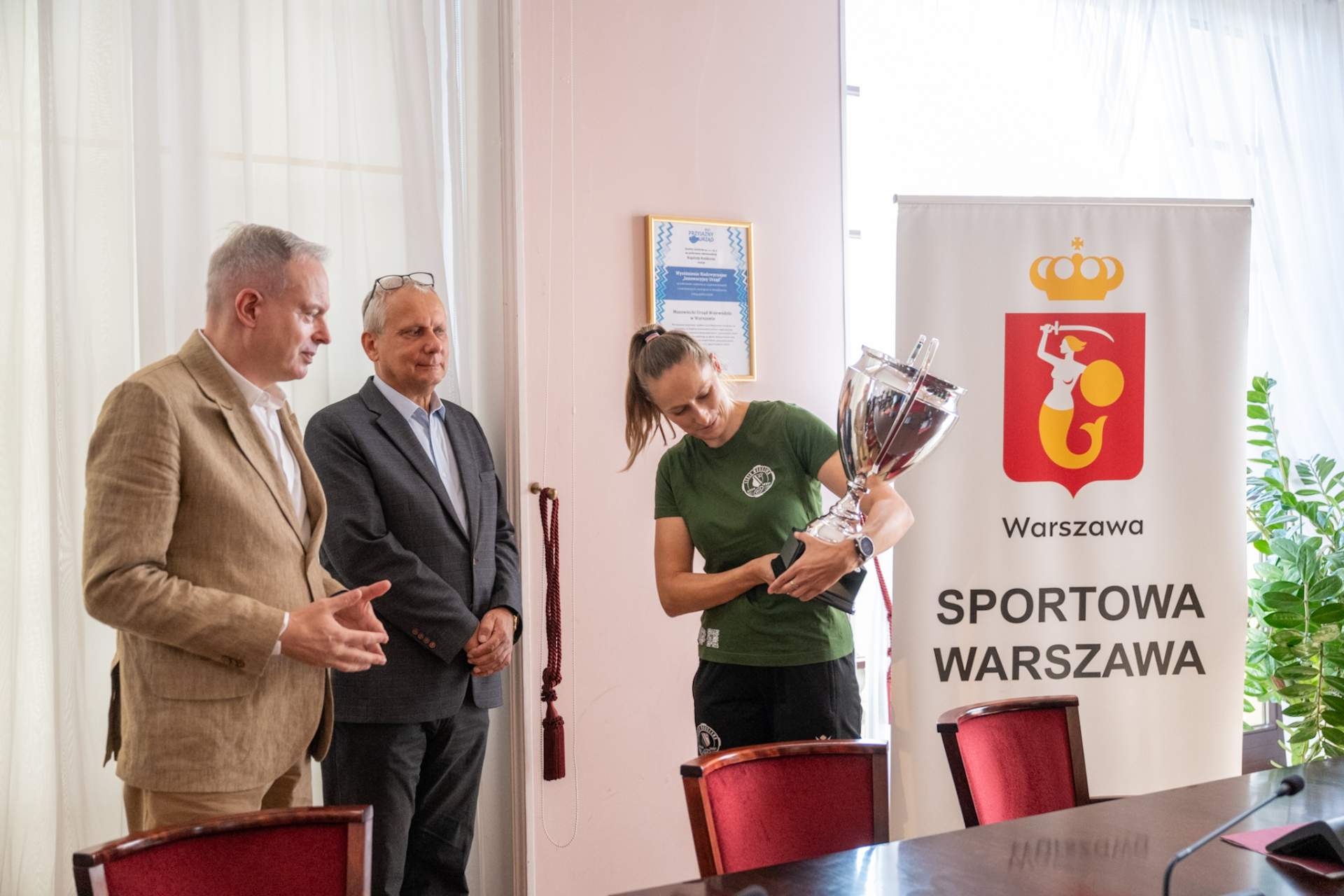 rugbistki w urzędzie miasta