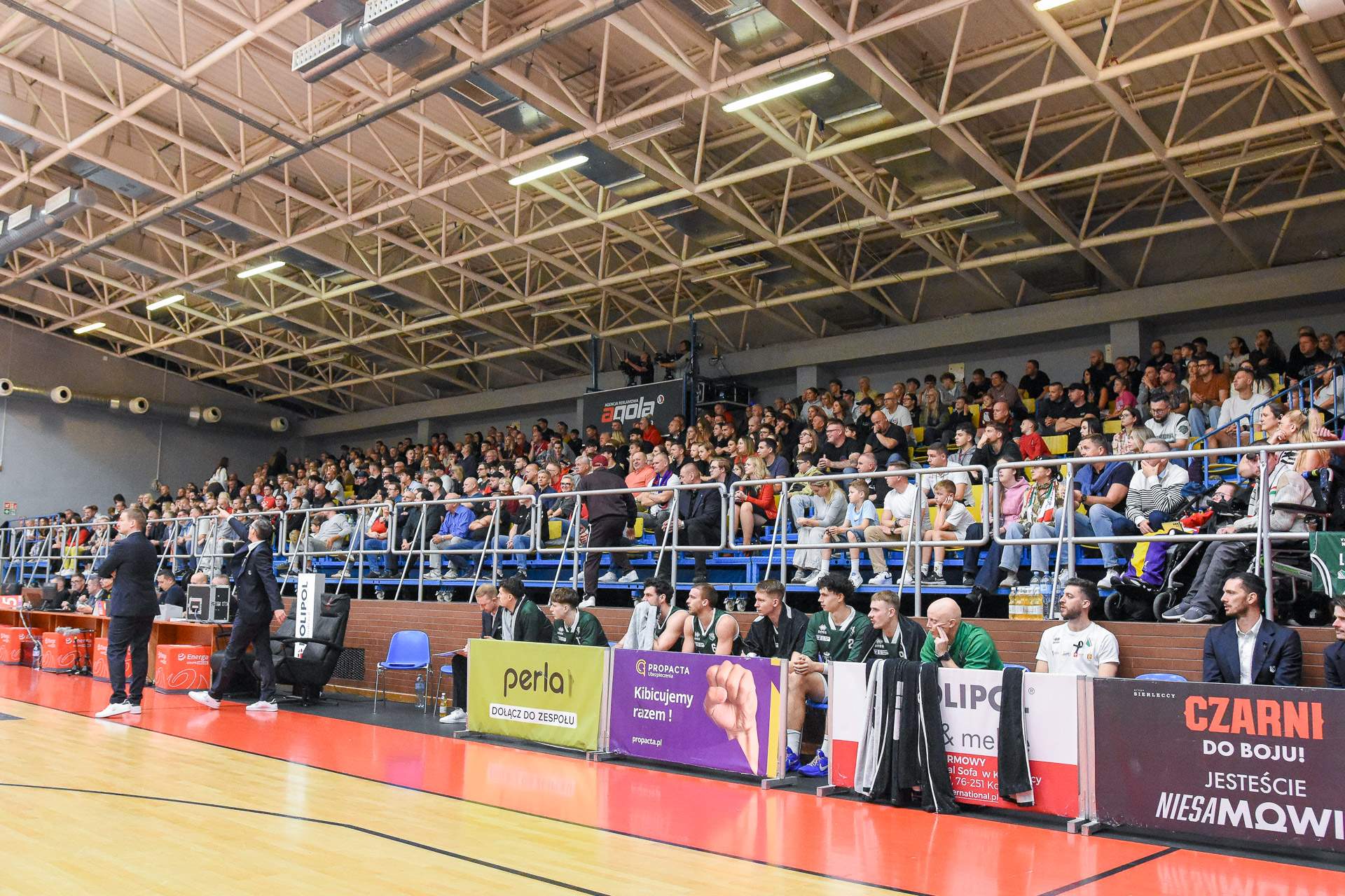 koszykówka Czarni Słupsk - Legia Warszawa hala