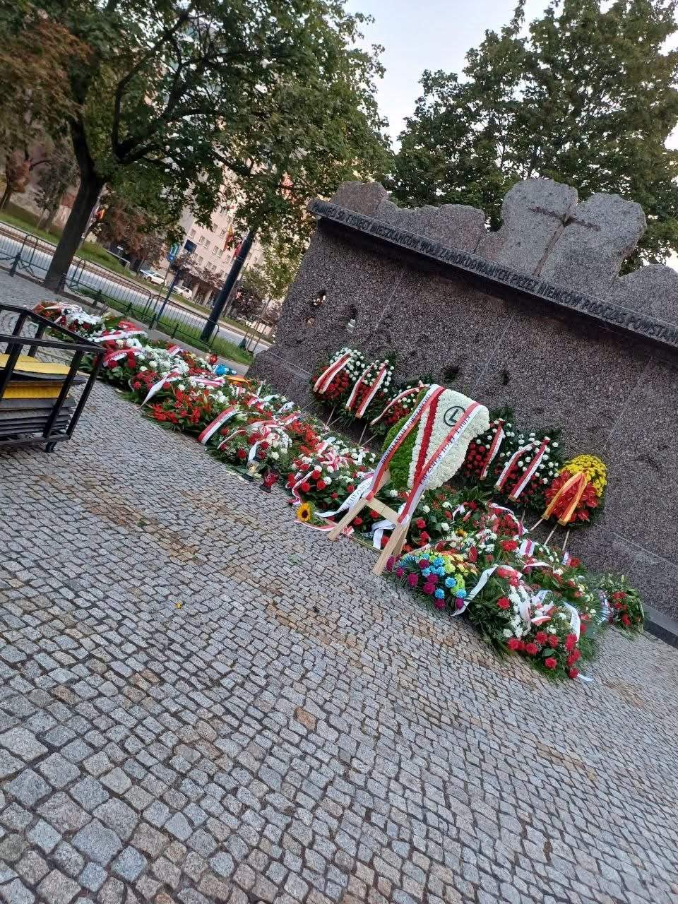 Rzeź Woli,wieniec