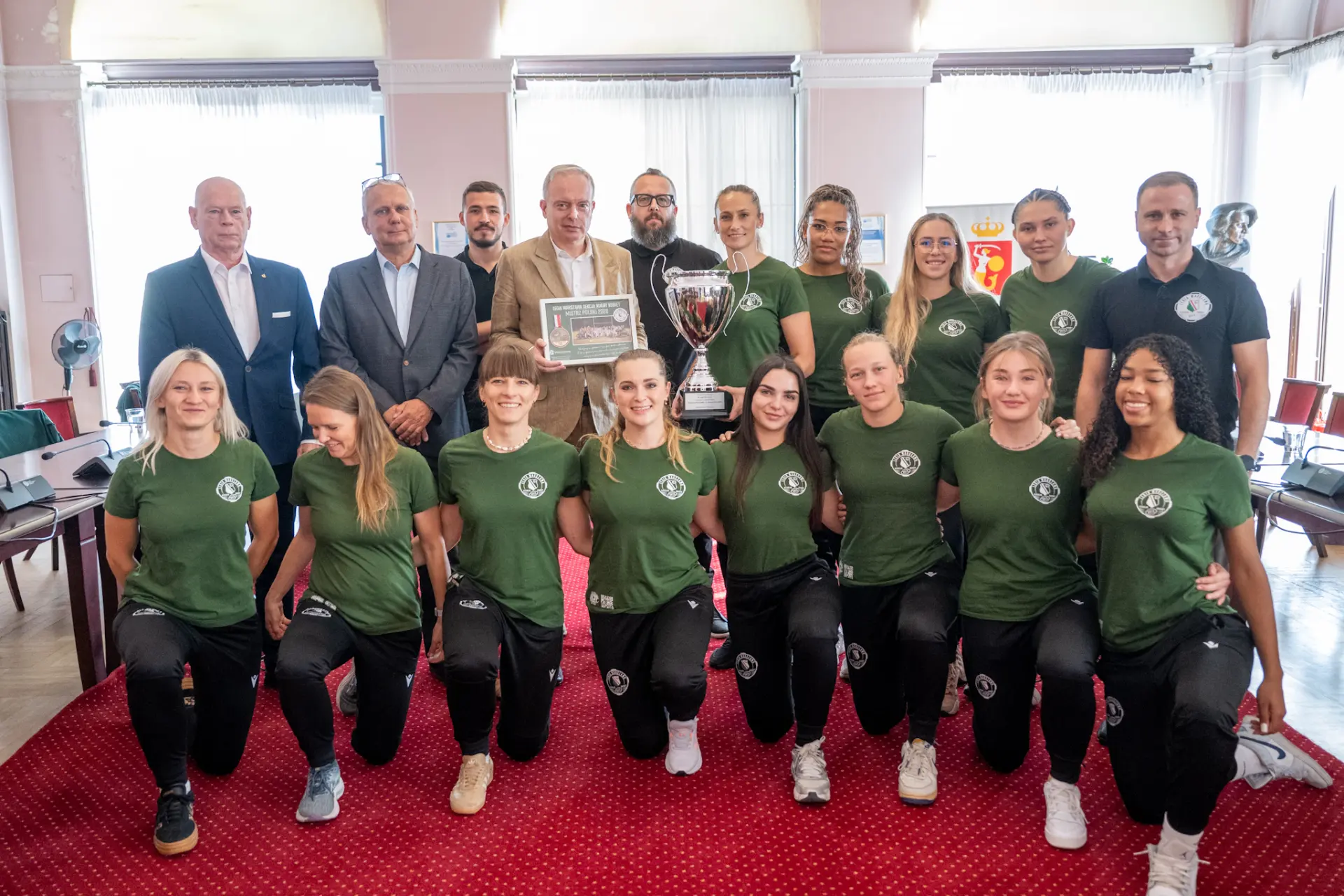 Rugbistki Legii z wizytą w Urzędzie m.st. Warszawy