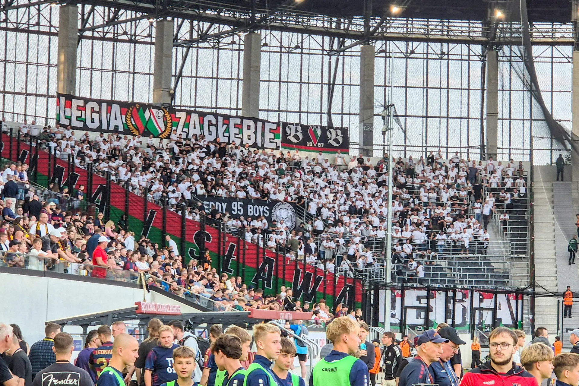 Relacja z trybun: Miła niespodzianka na inaugurację