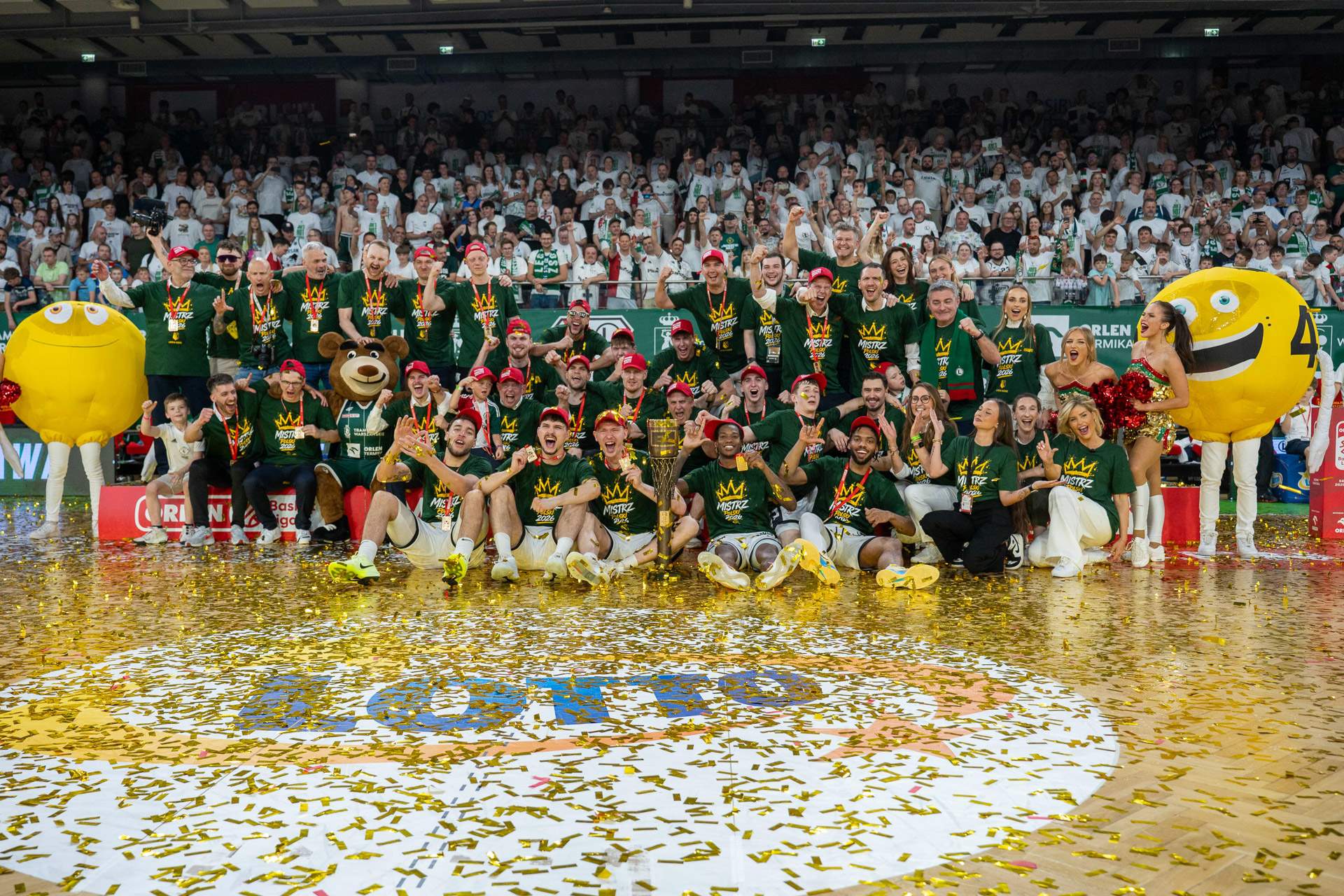 koszykówka Legia Warszawa - Zastal Zielona Góra mistrz Polski radość drużyna puchar trofeum