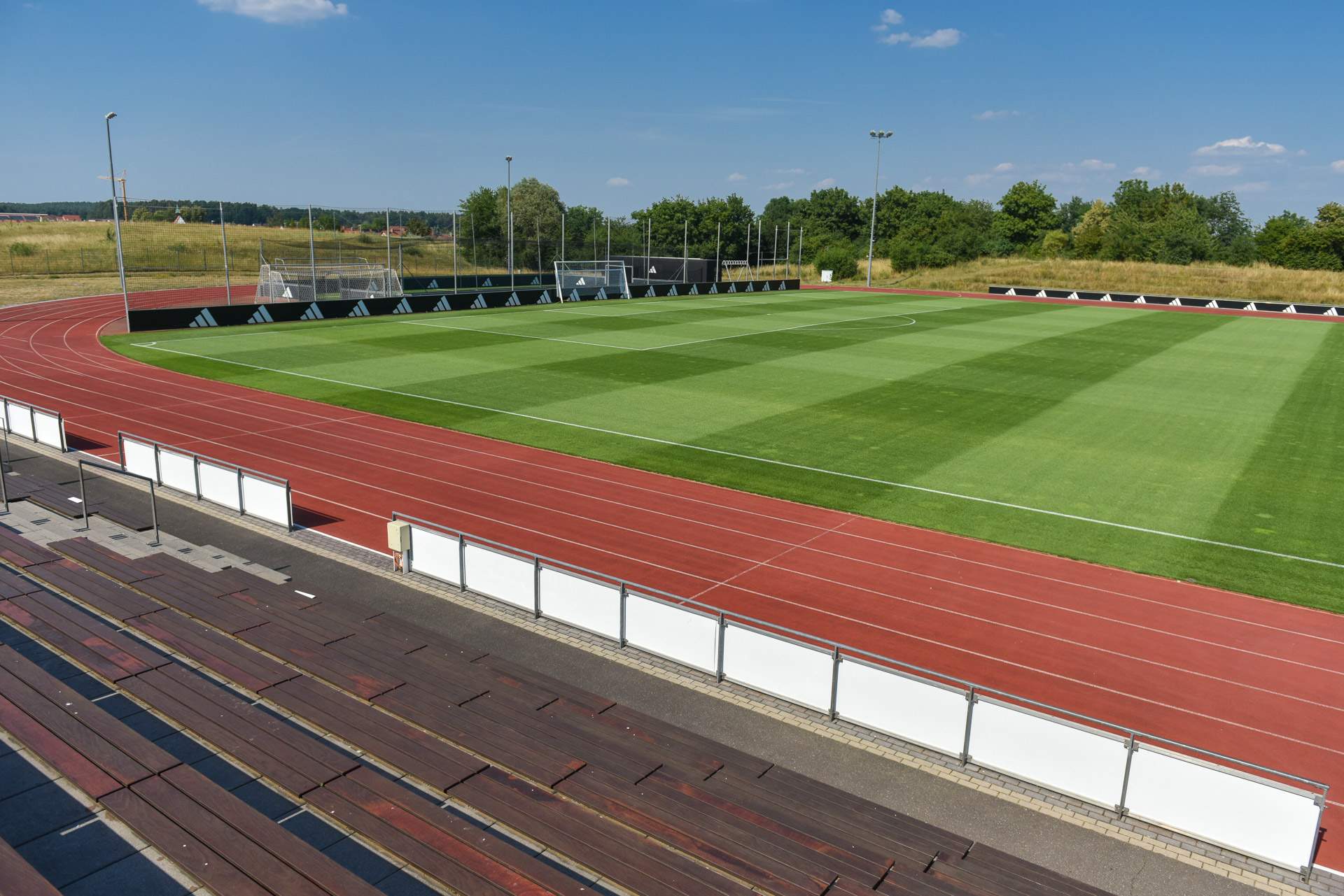 zgrupowanie adidas Herzogenaurach boisko stadion