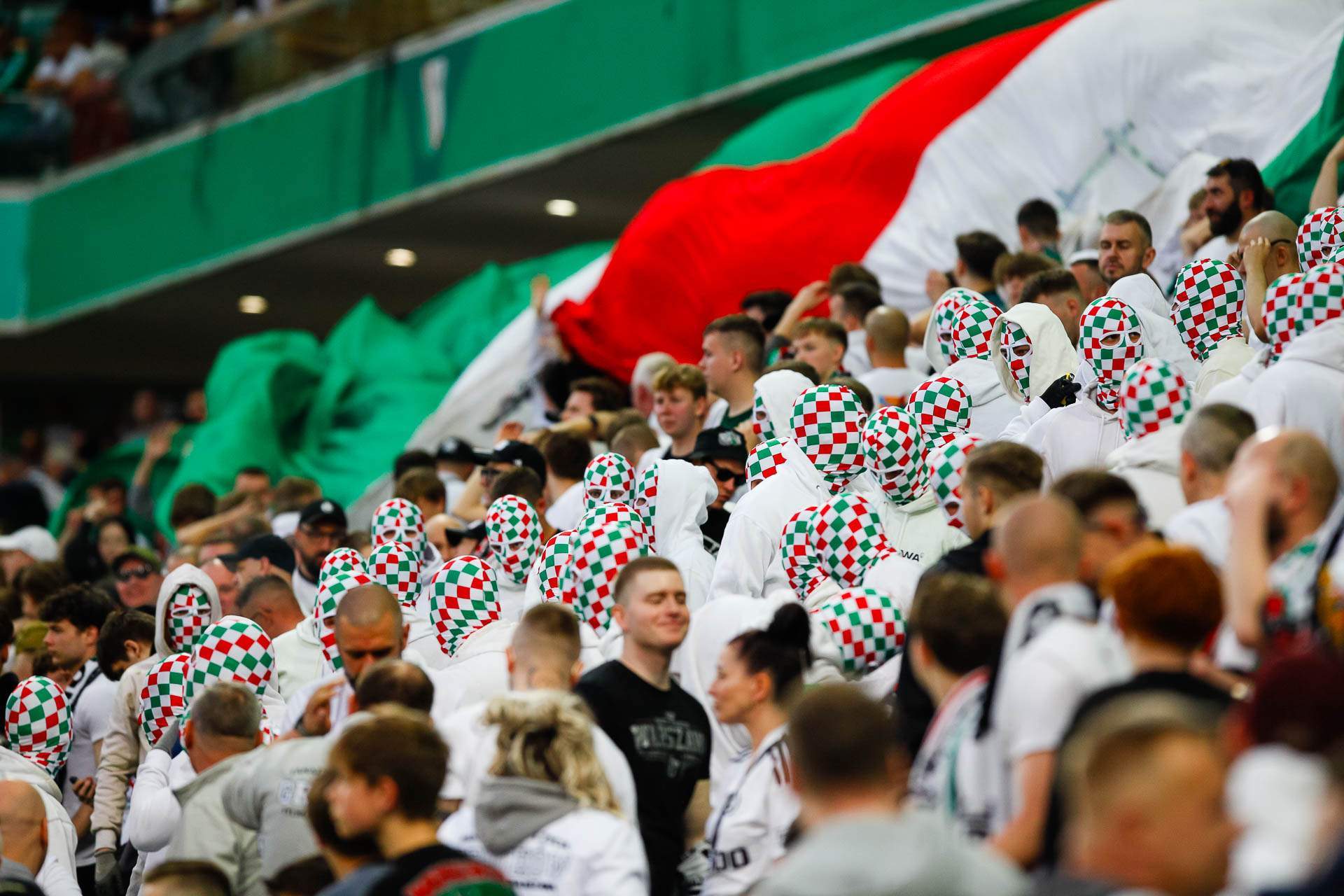 Legia Warszawa 1-0 Widzew Łódź Nieznani Sprawcy kominiarki