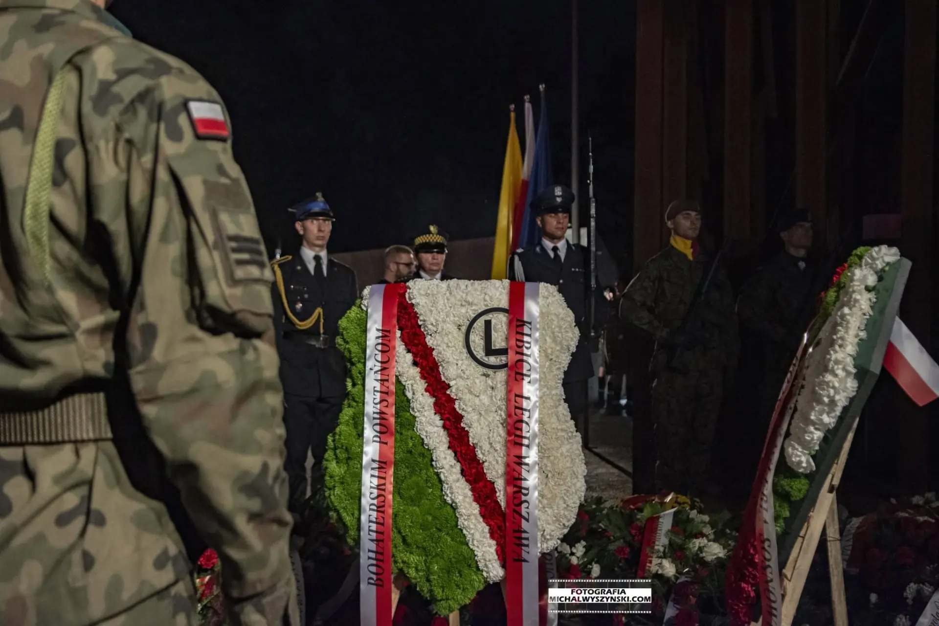 Kibice Legii w 82. rocznicę Powstania Warszawskiego